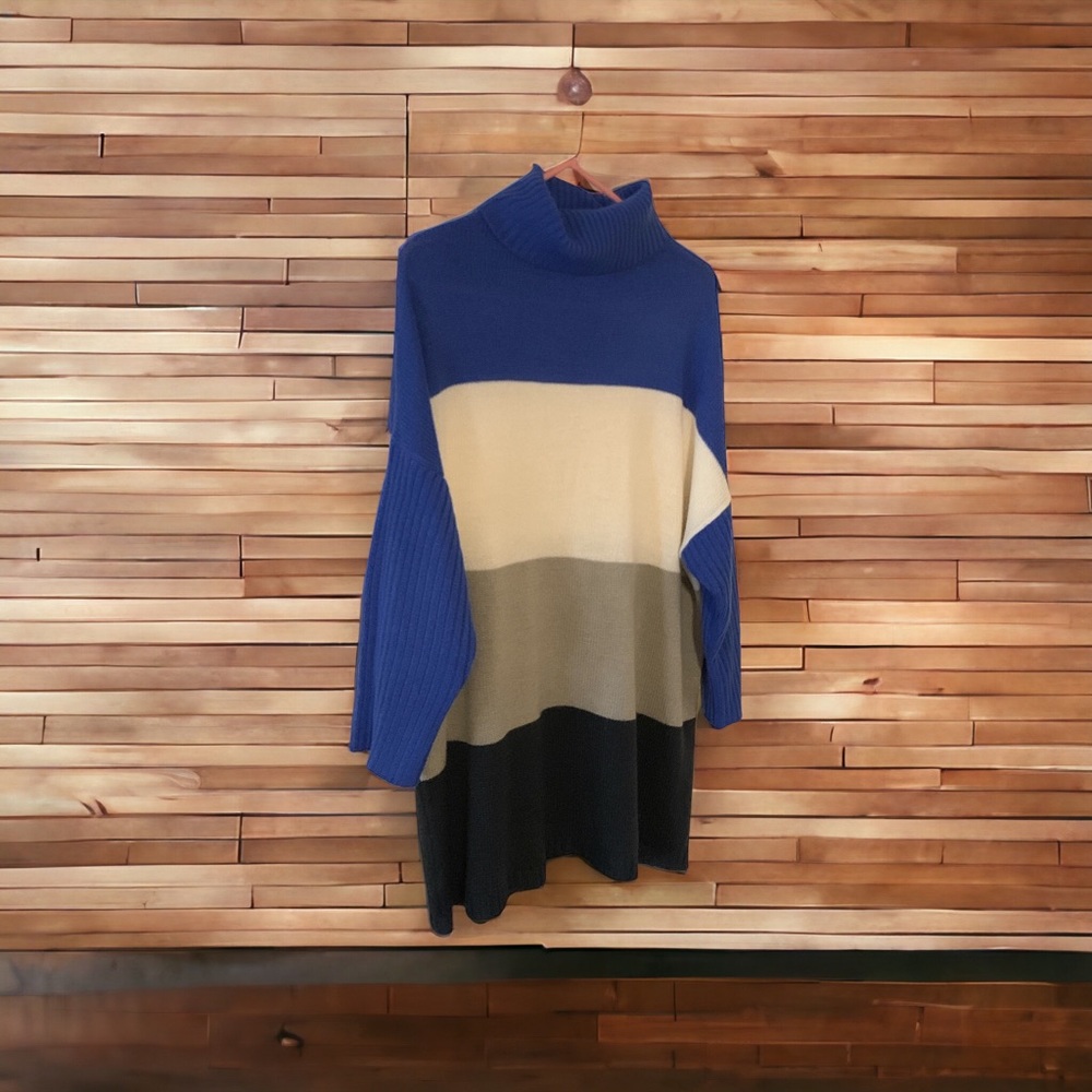 CW Classic women’s turtleneck sweater/size 18/20/Blue,White and grey